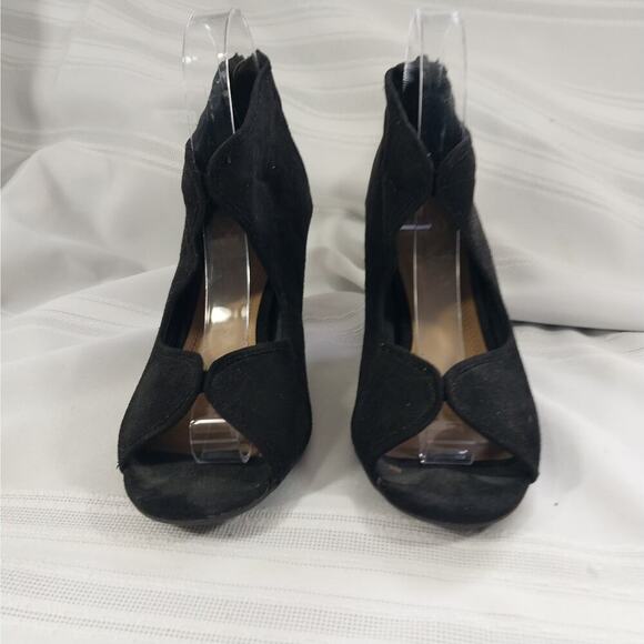 IMPO! BLACK VEGAN SUEDE LEATHER, BACK ZIP, "BUTTERFLY" FRONT HEELS, BOOTS! SZ 8M - Picture 3 of 9